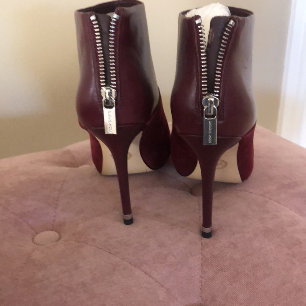Suede and leather plum color booties - Picture 2 of 3